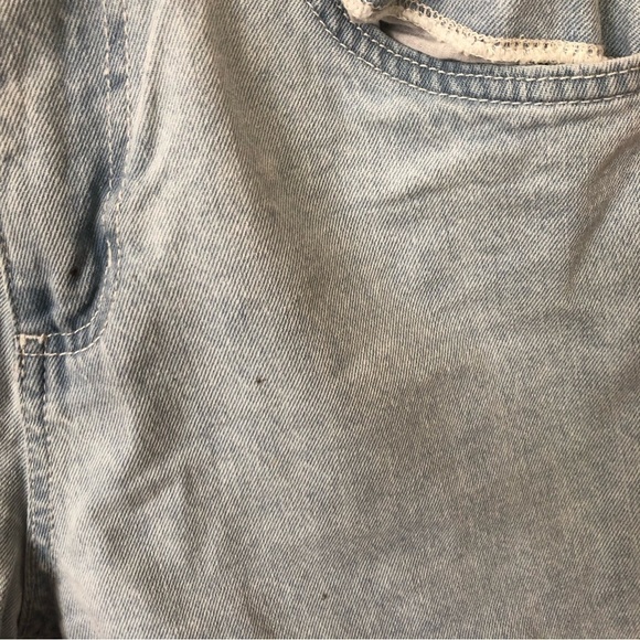 Mom Vintage High Rise Light Wash High Waisted Denim Jean Shorts Size 7 - Picture 6 of 6